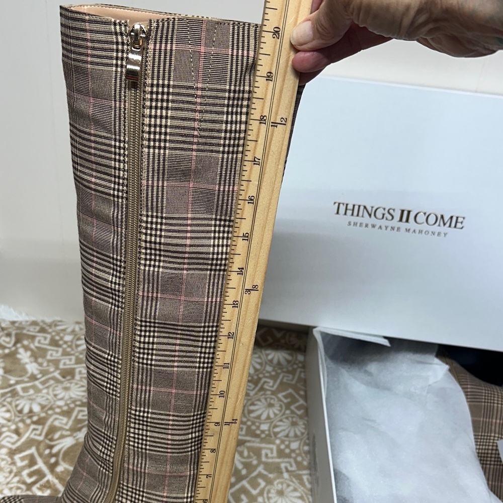 Things II Come Lacorei Plaid Knee-High Boots Featured on Runway - Picture 6 of 14